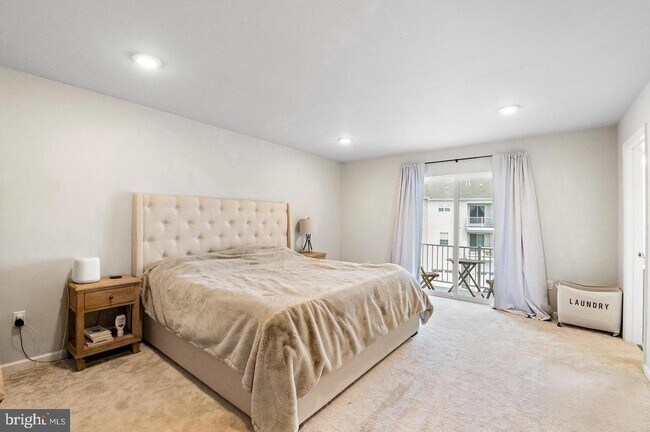 Building Photo - 3070 Goshen Dr