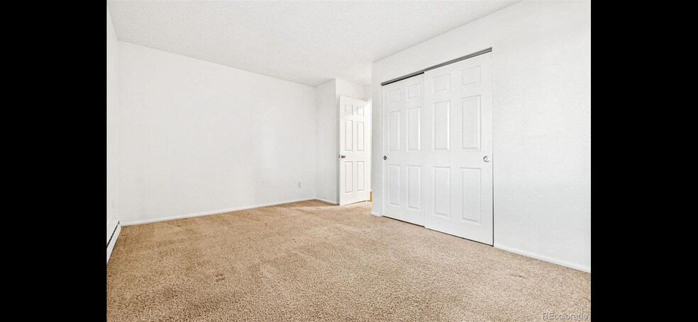 Building Photo - 14740 E Kentucky Dr