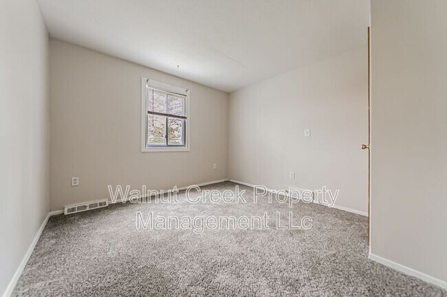 Building Photo - 5520 Beavercrest Dr