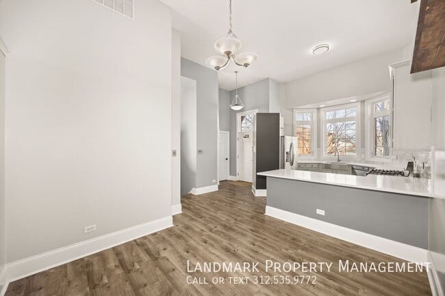 Building Photo - 6431 W 64th Pl