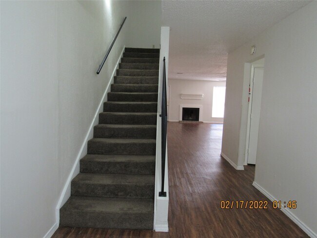 Building Photo - 15543 Weldon Dr