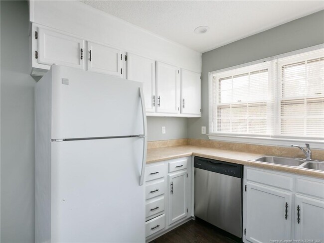 Building Photo - 608 Missenburg Ct