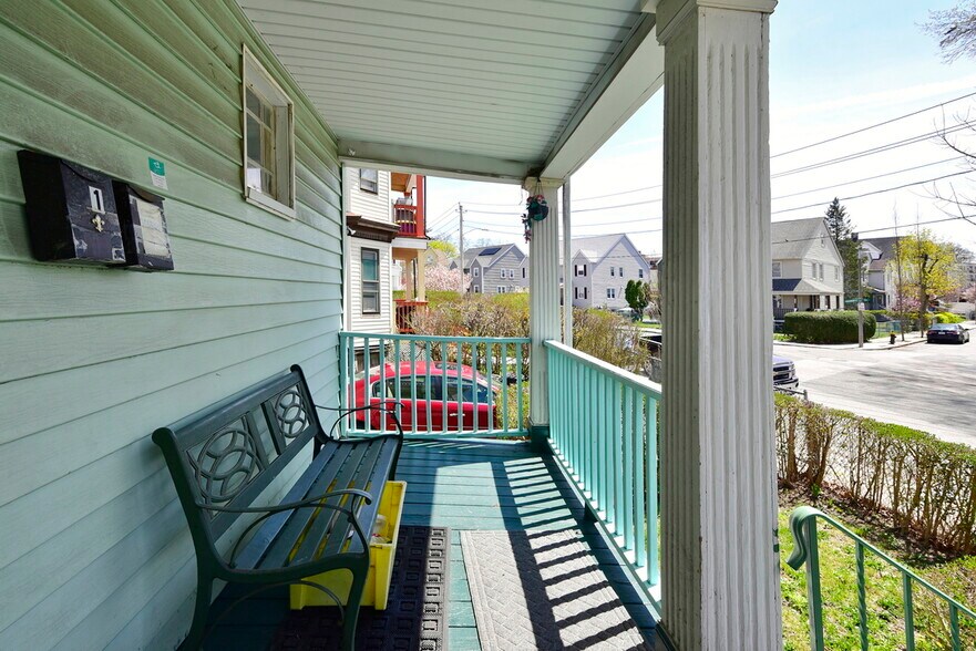Building Photo - 175 Callender St