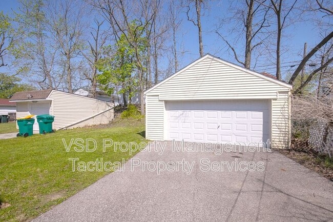 Building Photo - 19101 Nitra Ave