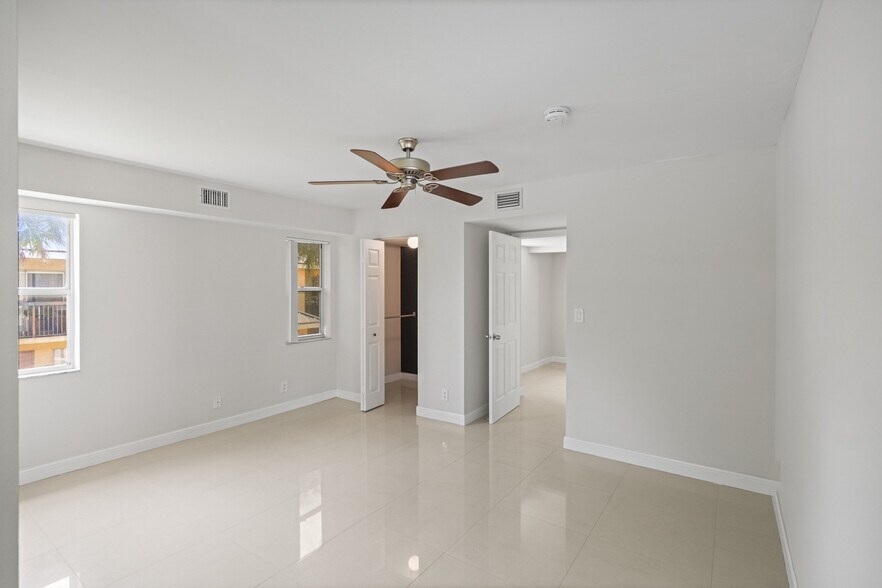 Building Photo - 7640 Westwood Dr
