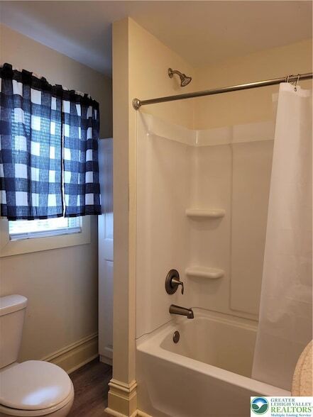 Building Photo - 1024 Delaware Ave