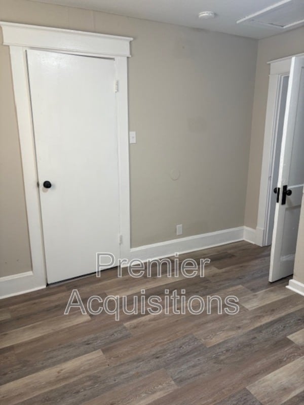 Building Photo - 3318 Fernwood Ave