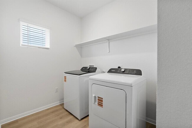 Building Photo - 104 Boondoggle Rdg