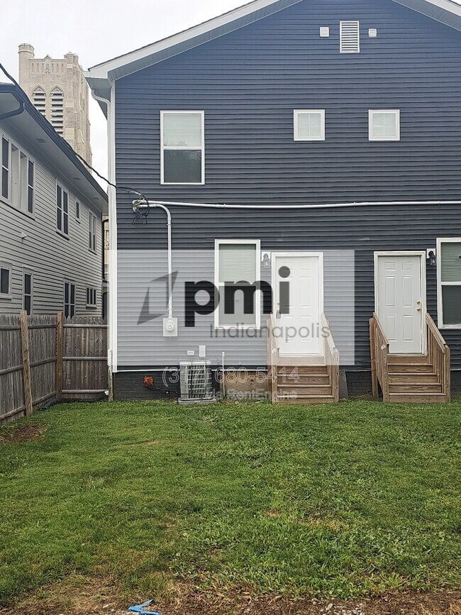 Building Photo - 2828 N Park Ave