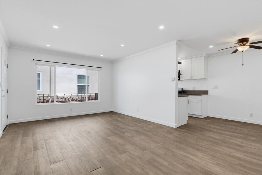 Building Photo - 6065 Pickford Pl