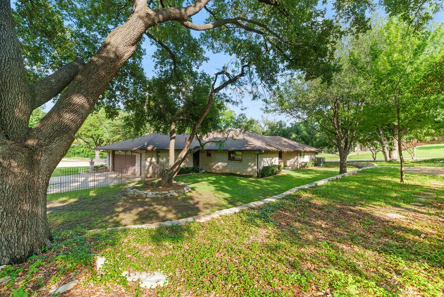 Building Photo - 412 E Northgate Dr