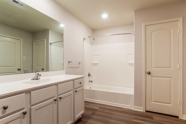 Building Photo - 25401 Cypress Bend Dr