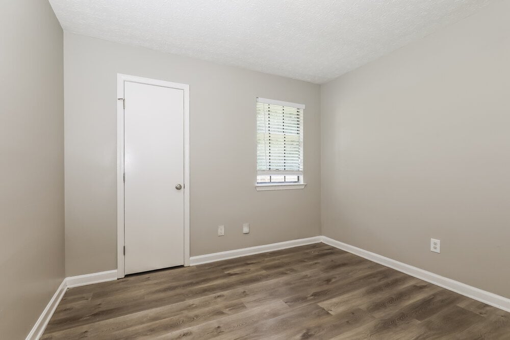 Building Photo - 527 Brookfield Way