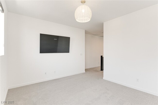 Building Photo - 6333 Redstone Hls Dr