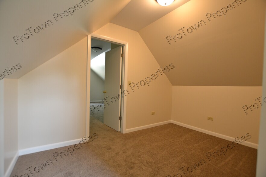 Building Photo - 314 Illinois St