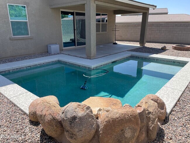 Building Photo - 2018 N 213th Dr