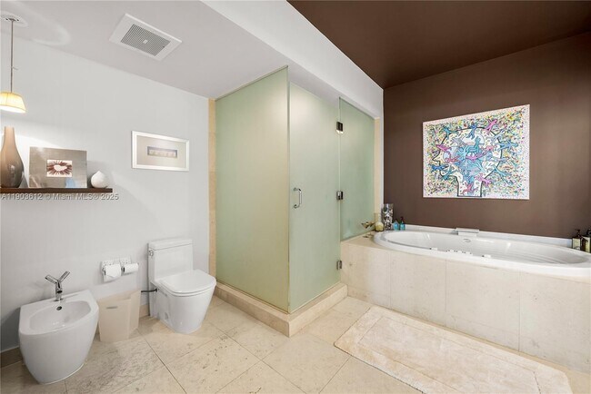 Building Photo - 450 Alton Rd