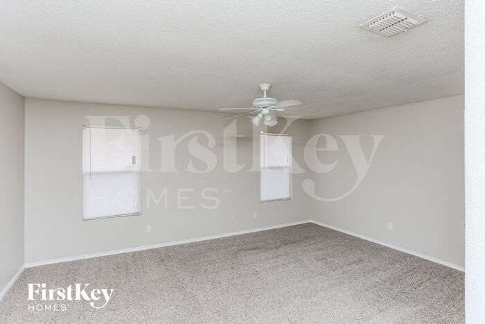 Building Photo - 8709 Saddle Ridge Cir