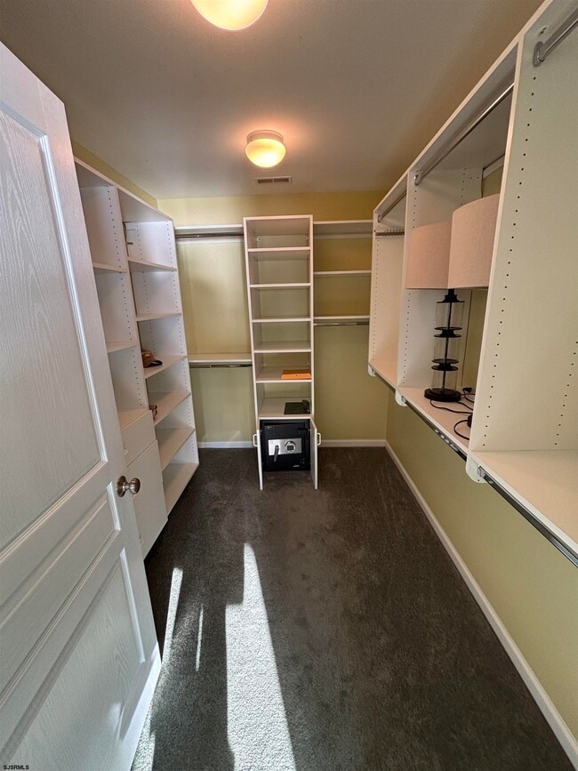 Building Photo - 802 N Harvard Ave