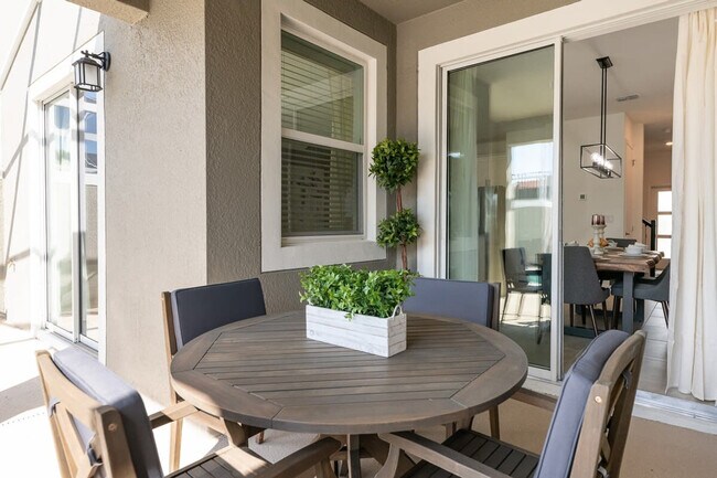 Building Photo - 1088 Leader St