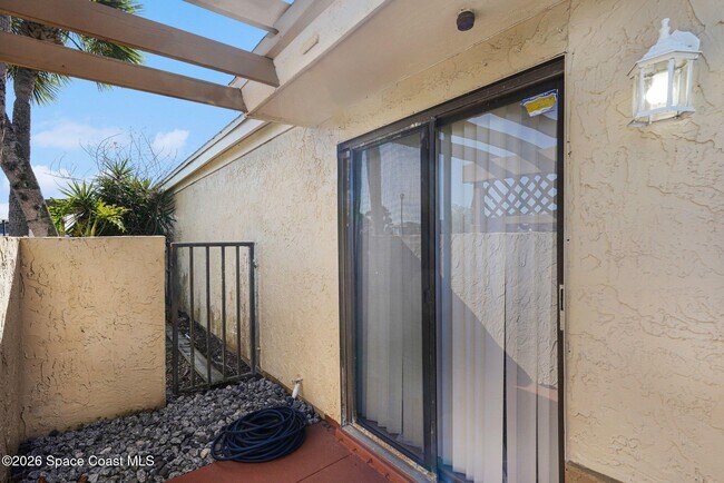 Building Photo - 1021 Abada Ct NE