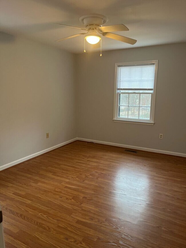 Building Photo - 195 Woodberry Ct