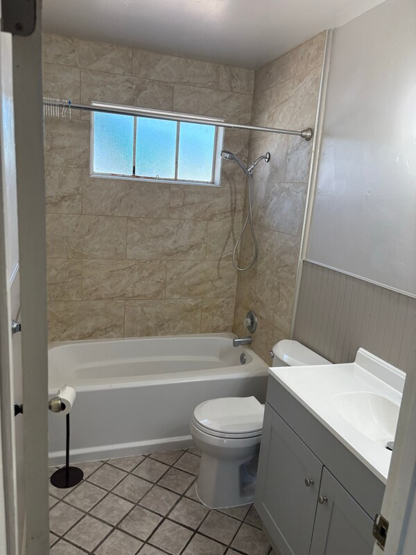 Building Photo - 6750 E Sheridan St