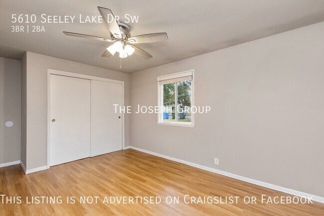 Building Photo - Beautifully updated 3 bed/2 bath in Lakewood!