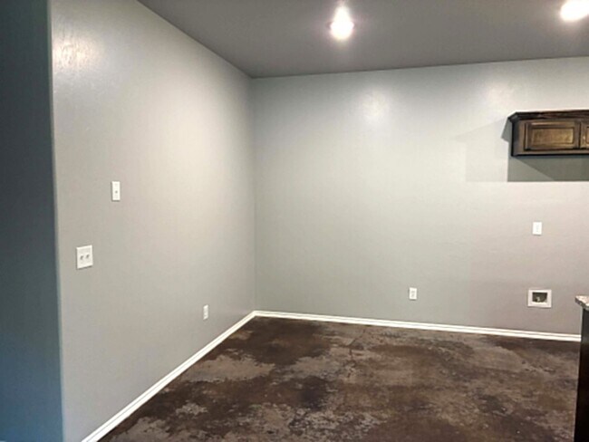 Building Photo - 7508 Redbud Villas Ct