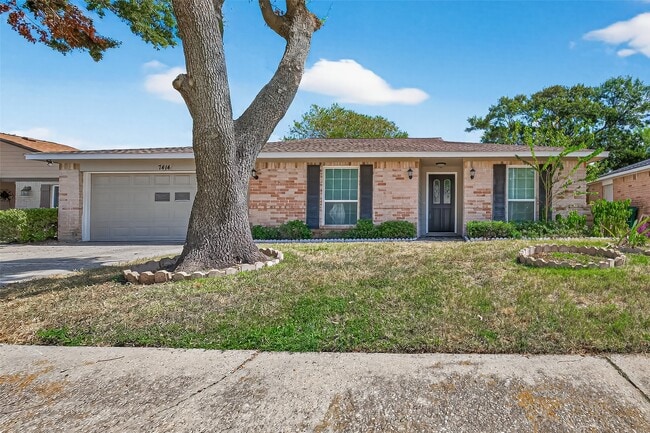 Building Photo - 7414 Breccia Dr