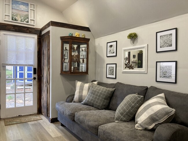 Building Photo - 2924 Richmond Way