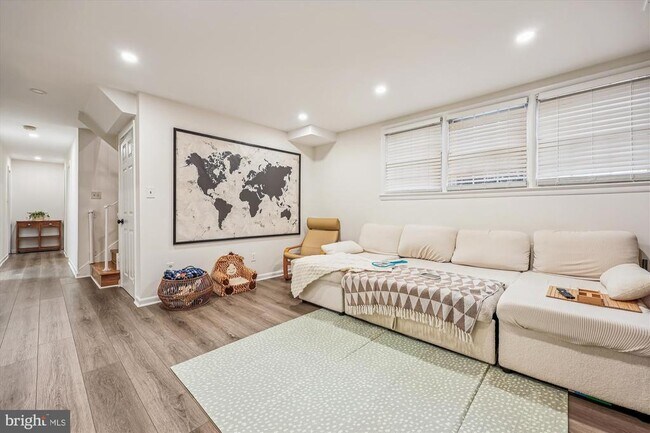 Building Photo - 11712 Seven Locks Rd