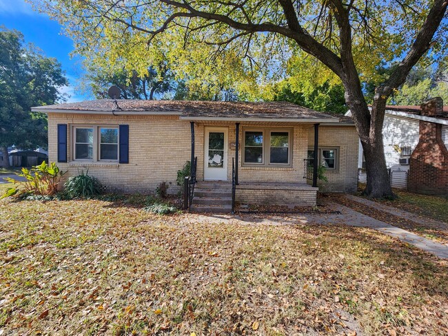 Building Photo - Newly Renovated 3 bedroom 1 bath home in S...