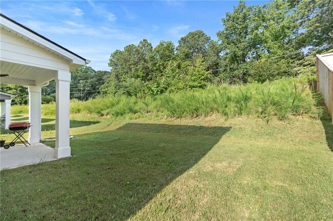 Building Photo - 3540 Station Dr