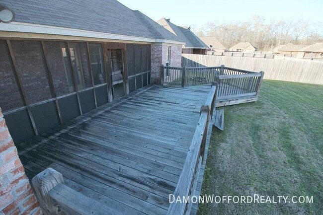 Building Photo - 614 Oak Park Cir