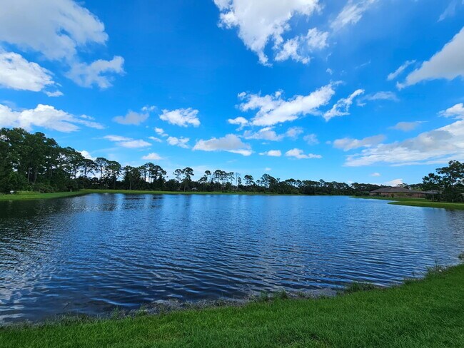Building Photo - Watergrass