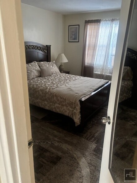 Building Photo - FRANCIS LEWIS BLVD