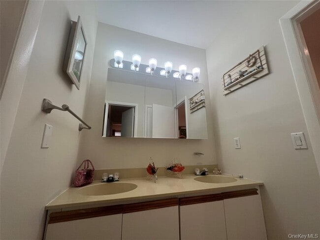 Building Photo - 56 Hudson View Hill