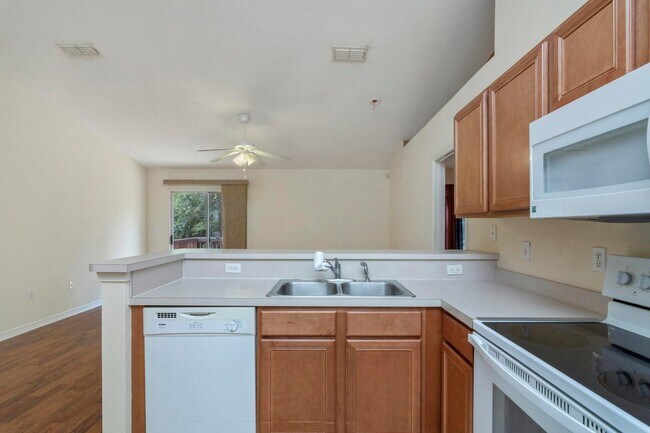 Building Photo - 168 Cabana Way