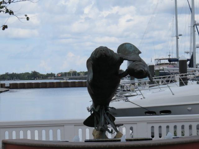 Building Photo - 1400 1st Ave W