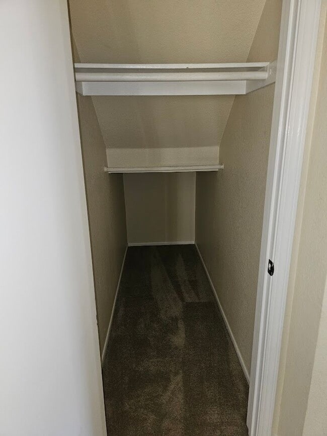 Building Photo - 4bed 2.5bath Remodeled inc. Solar & Pool