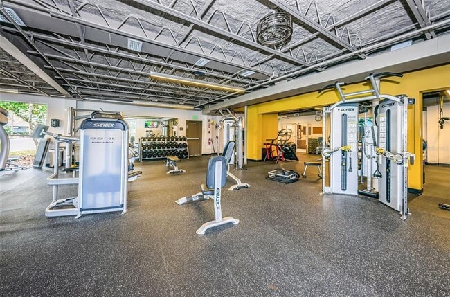 Building Photo - 1516 E Lake Woodlands Pkwy
