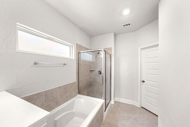 Building Photo - Pools, Waterslides, Fitness Center, Fishing, Splash Pad and MORE!