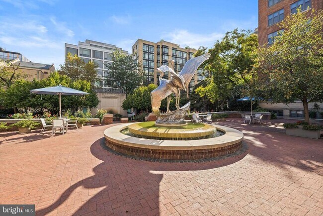 Building Photo - 1401 17th St NW