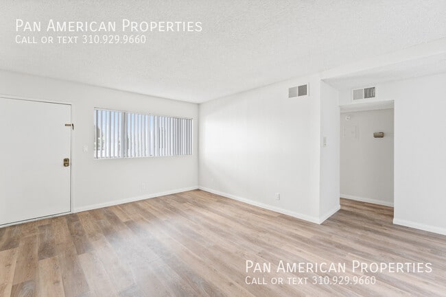 Building Photo - 10380 Almayo Ave