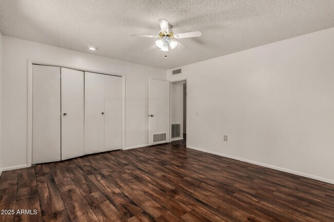 Building Photo - 16828 N 108th Ave