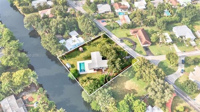 Building Photo - 11665 W Biscayne Canal Rd