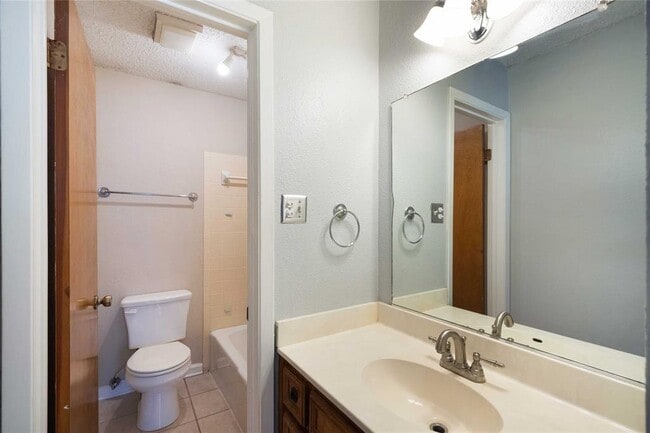 Building Photo - 8517 Fathom Cir