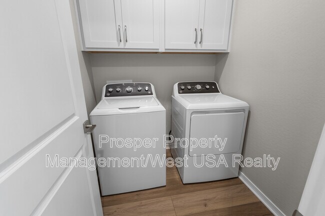 Building Photo - 24094 N 162nd Ln