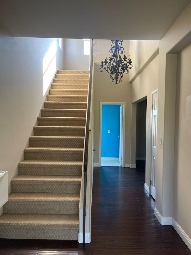 Building Photo - 11916 Grecian Laurel St